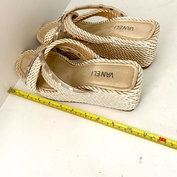 VANELi Clem Champagne Rope Gold-Studded Wedge Sandals Size 9.5N Rockstud Summer - Picture 16 of 16